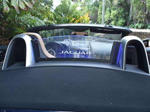 Used 2014 Jaguar F-TYPE S image 22