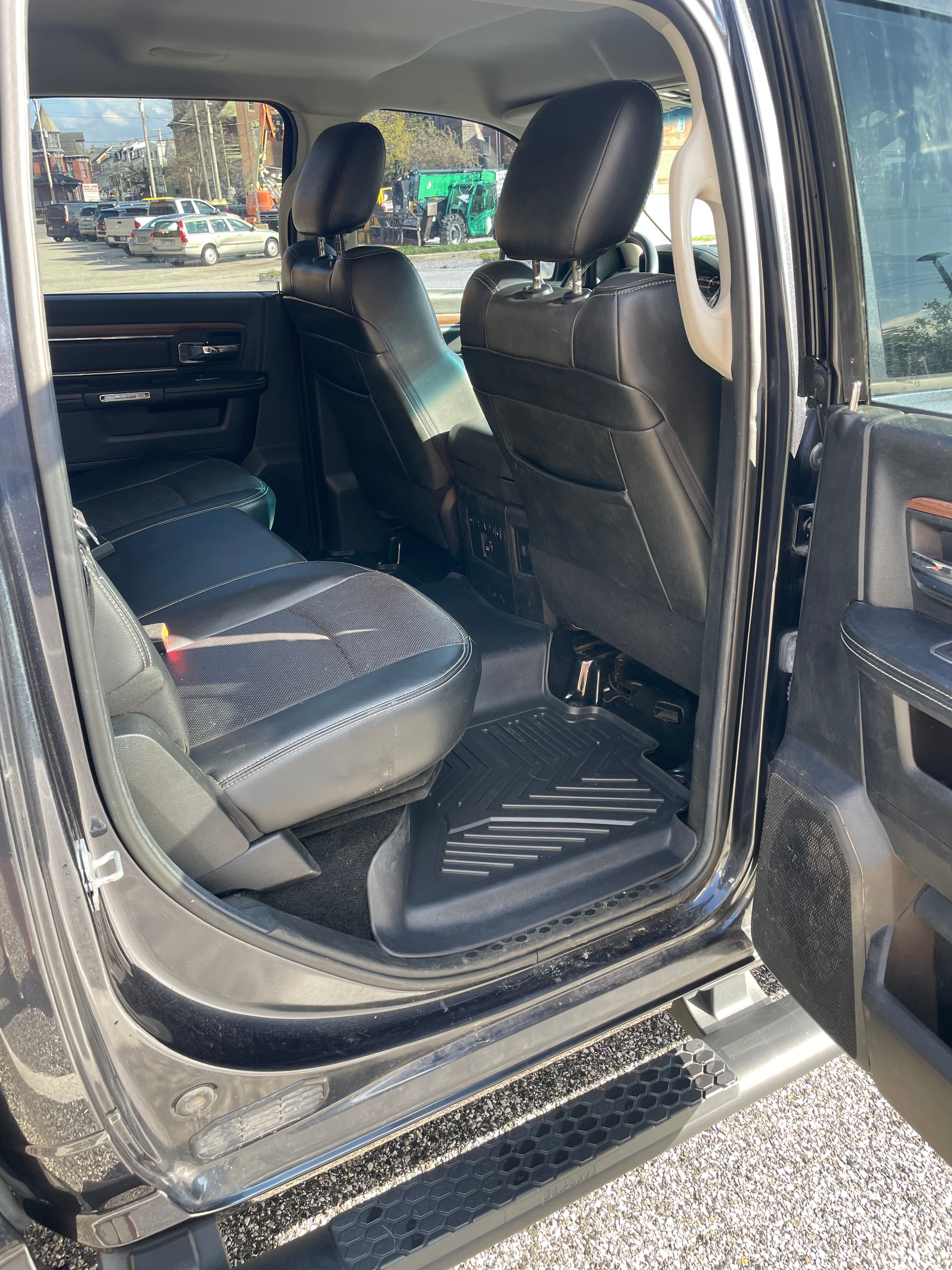 Used 2013 RAM 1500 Laramie w/ Protection Group AWD/4WD image 10