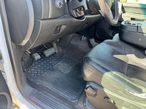 Used 2013 GMC Sierra 3500 SLE w/ HD SLE Premium Package image 20