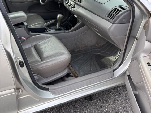 Used 2003 Toyota Camry LE image 9