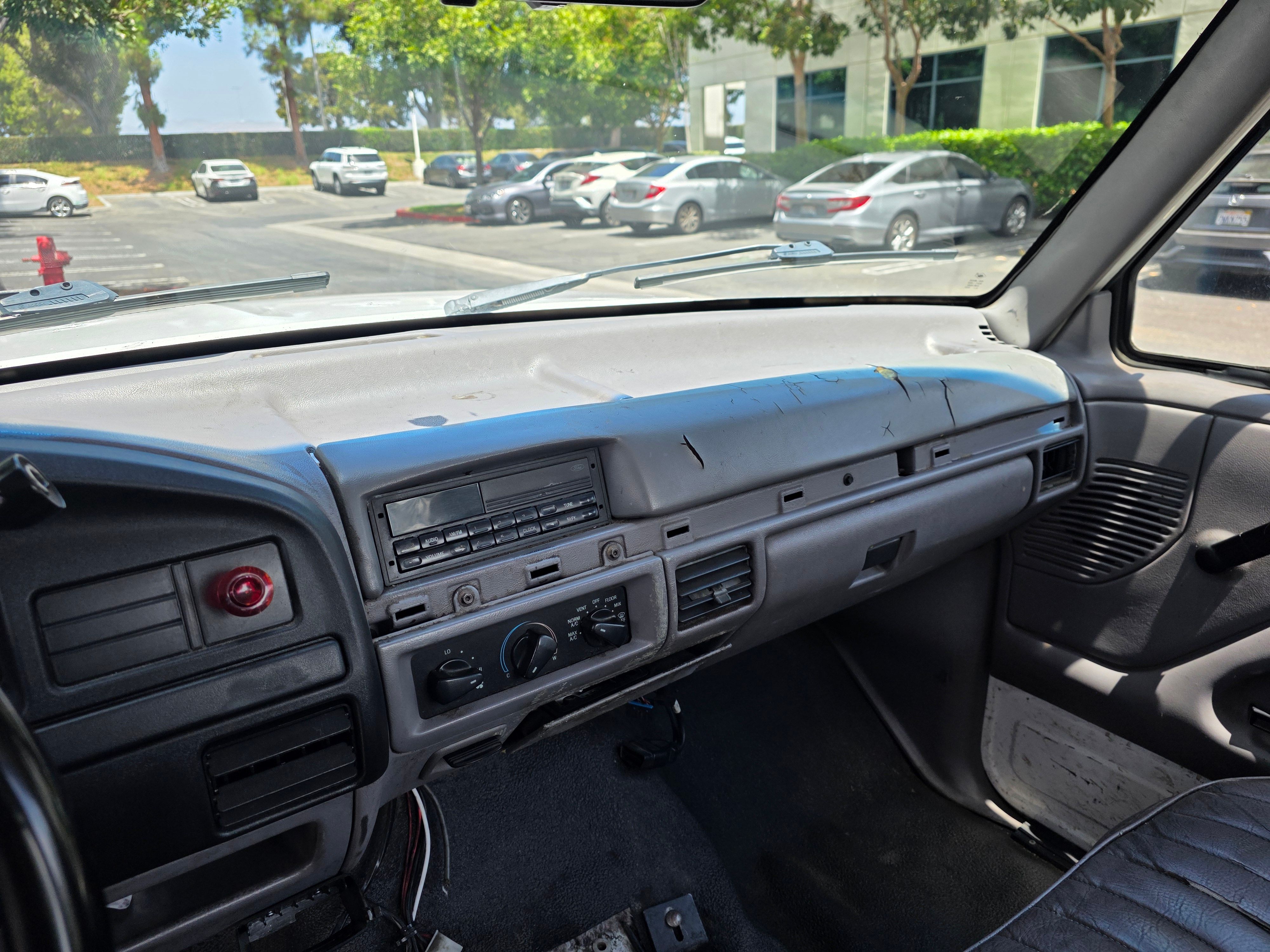 Used 1997 Ford F250 2WD Regular Cab Heavy Duty image 13
