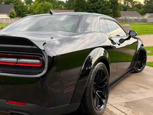 Used 2019 Dodge Challenger SRT Hellcat Redeye RWD image 4