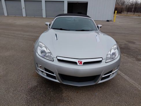 Used 2009 Saturn Sky w/ Premium Trim Package image 4