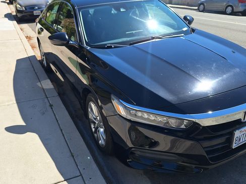 Used 2018 Honda Accord LX image 2