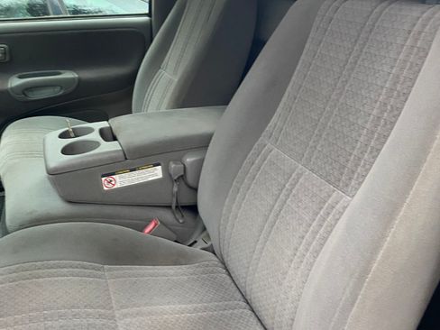 Used 2004 Toyota Tundra SR5 image 5