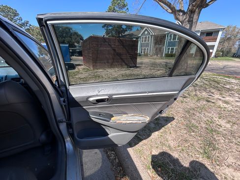 Used 2010 Honda Civic EX-L image 18