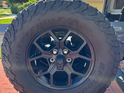 Used 2023 Jeep Wrangler Unlimited Sport image 8