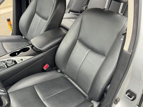 Used 2018 INFINITI Q50 Luxe AWD/4WD image 17