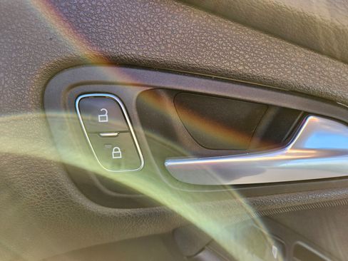 Used 2015 Ford Focus SE w/ Equipment Group 201A image 11