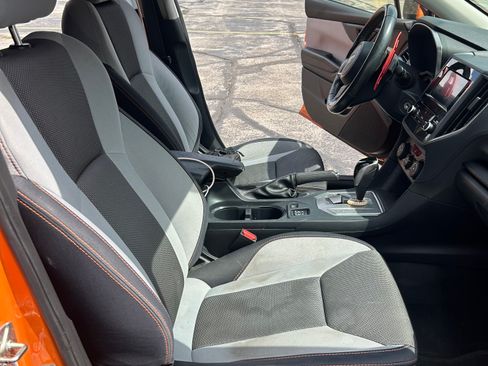 Used 2019 Subaru Crosstrek 2.0i Premium AWD/4WD image 11