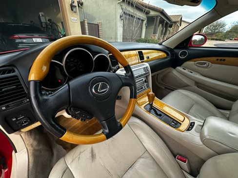 Used 2005 Lexus SC 430 Convertible image 10