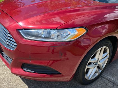 Used 2016 Ford Fusion SE image 9