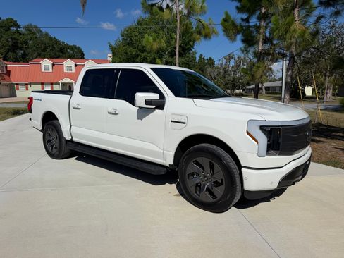 Used 2022 Ford F150 Lightning Lariat w/ Equipment Group 511A High AWD/4WD image 2