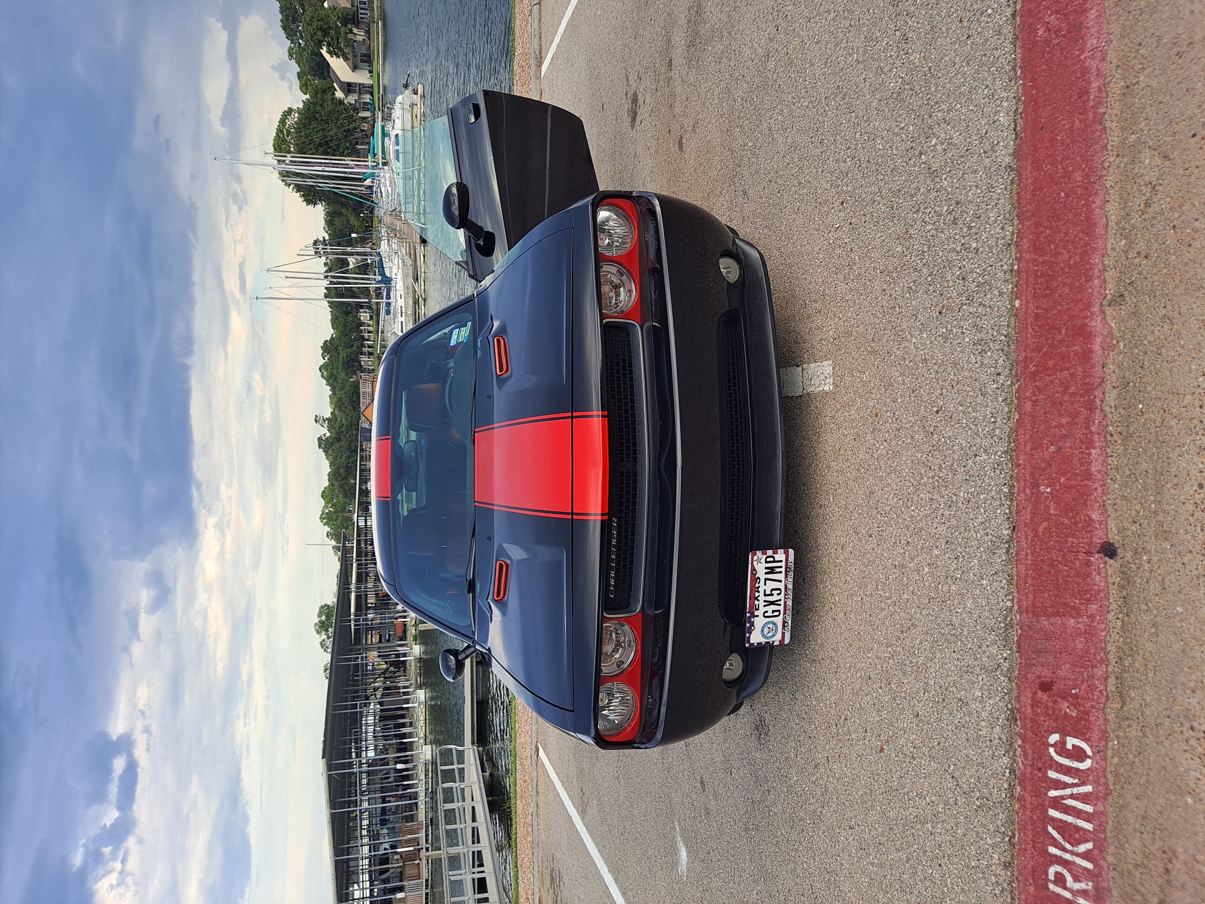 Used 2013 Dodge Challenger SXT RWD image 8