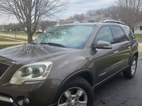 Used 2007 GMC Acadia SLT w/ Trailering Package image 1