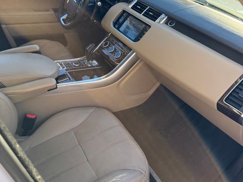 Used 2014 Land Rover Range Rover Sport HSE image 29