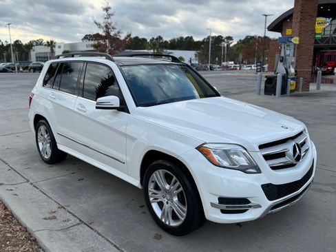 Used 2014 Mercedes-Benz GLK 350 2WD image 4