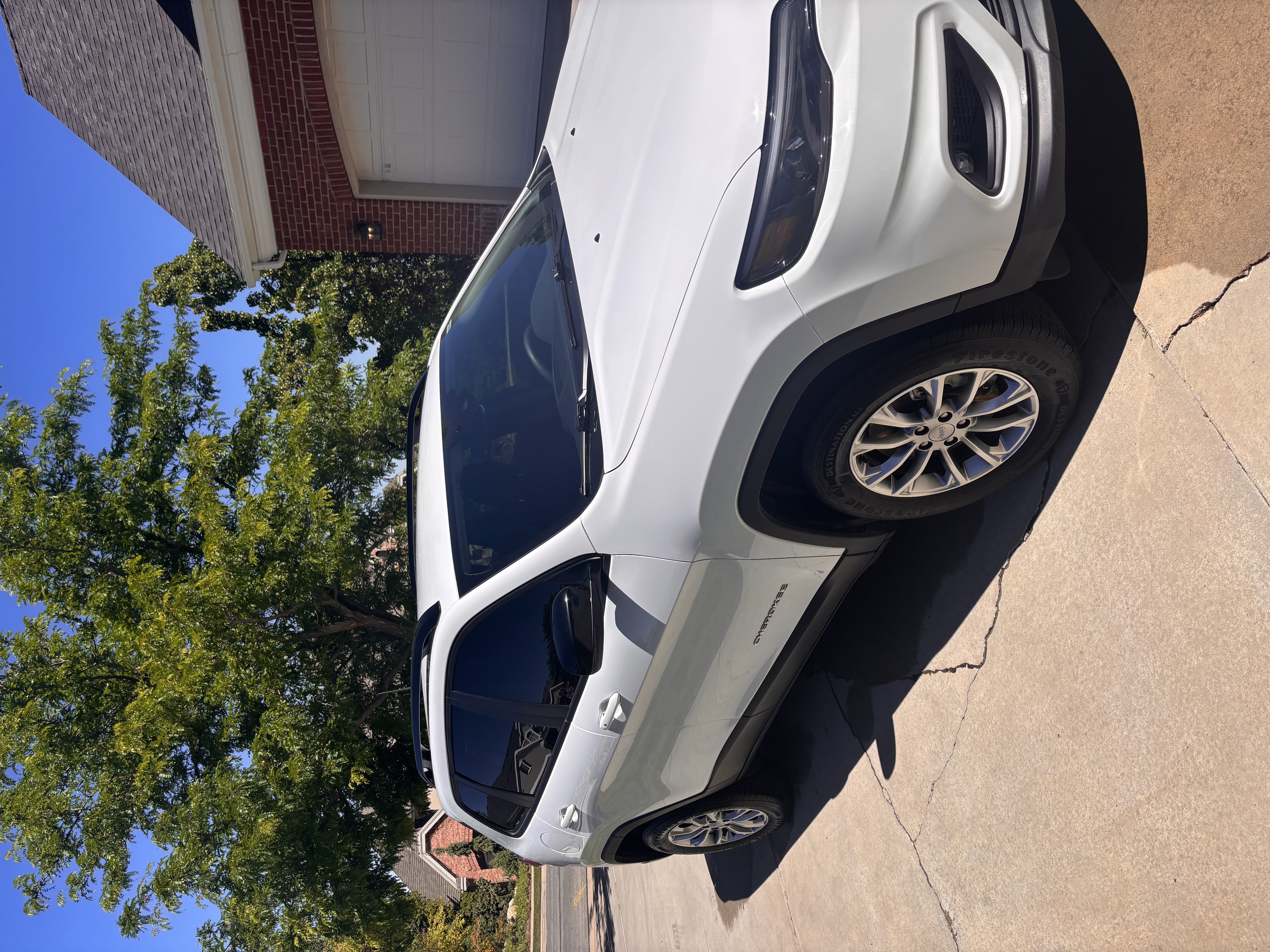 Used 2022 Jeep Cherokee Latitude Lux AWD/4WD image 8