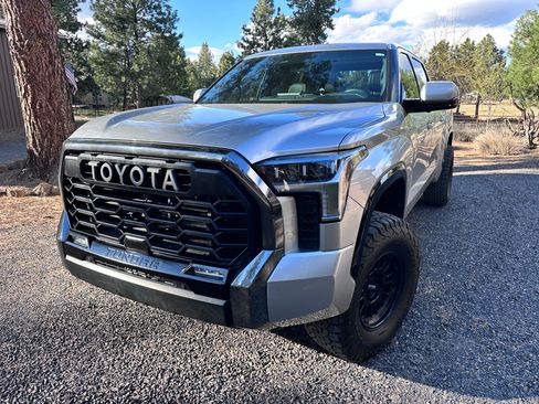 Used 2023 Toyota Tundra Platinum image 5