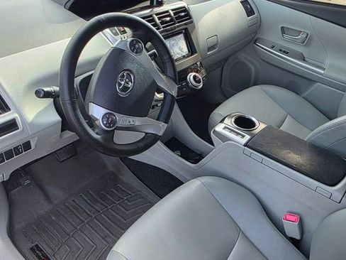 Used 2012 Toyota Prius V Five image 2