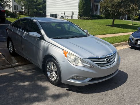 Used 2013 Hyundai Sonata GLS w/ Popular Equipment Pkg FWD image 4