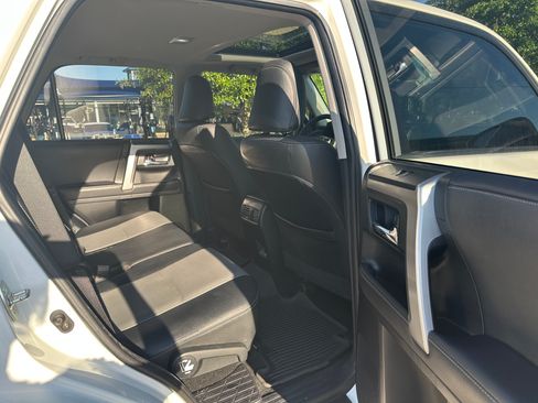 Used 2022 Toyota 4Runner SR5 Premium w/ Moonroof Package RWD image 17