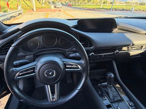 Used 2019 MAZDA MAZDA3 Hatchback image 10