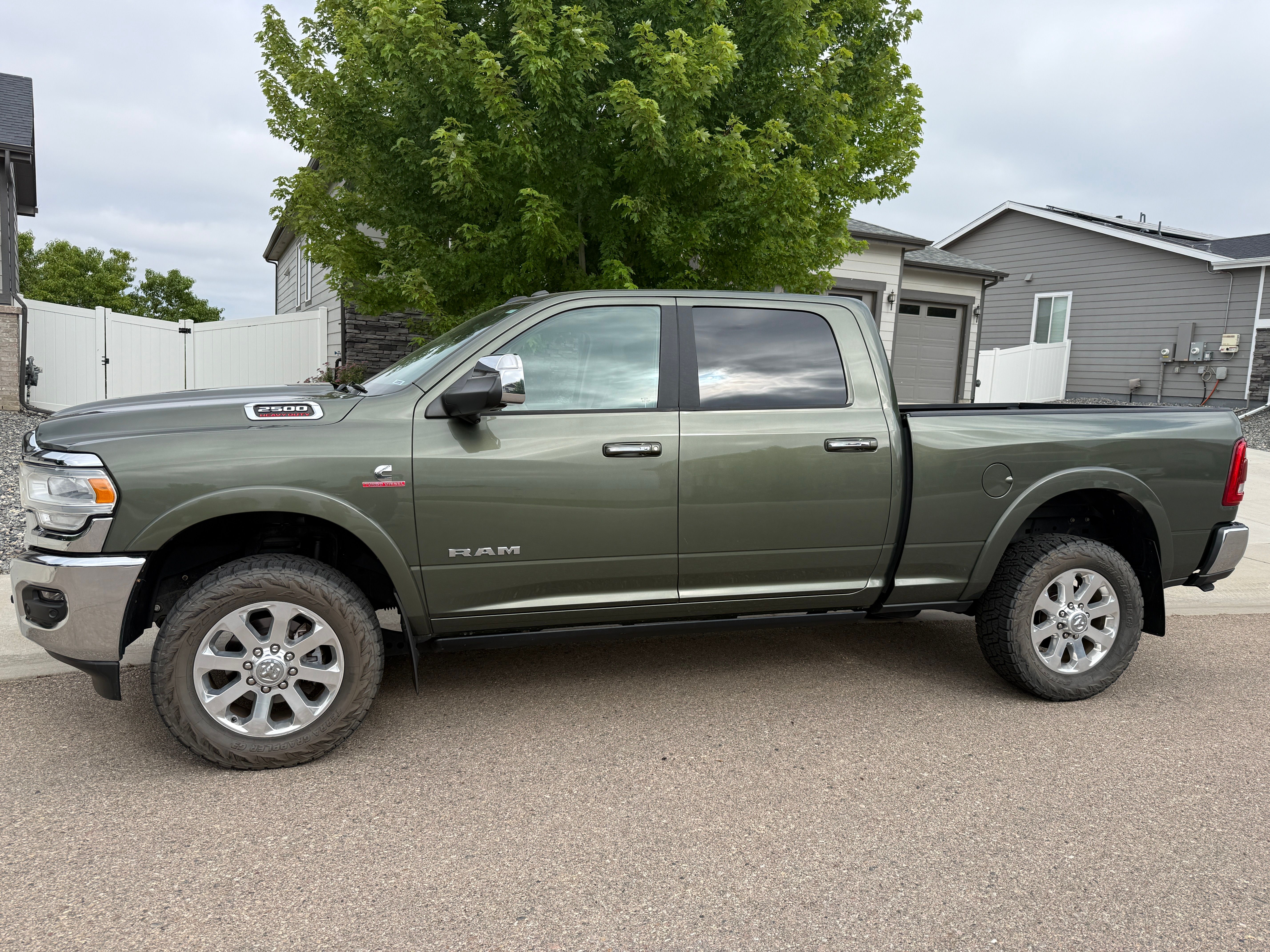 Used 2021 RAM 2500 Laramie AWD/4WD image 1