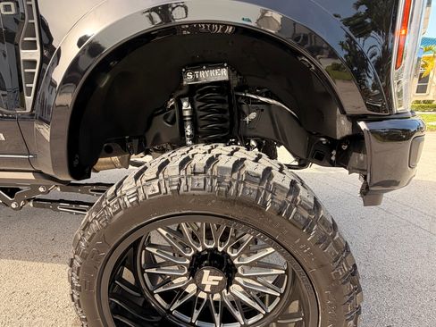 Used 2025 Ford F250 Platinum AWD/4WD image 20