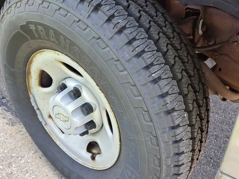 Used 2007 Chevrolet Silverado 2500 W/T AWD/4WD image 14