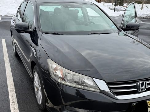 Used 2014 Honda Accord Touring image 14