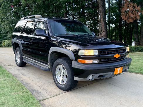 Used 2003 Chevrolet Tahoe Z71 AWD/4WD image 2