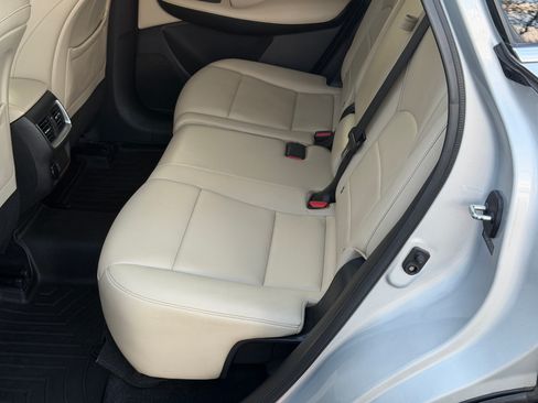 Used 2019 INFINITI QX50 Luxe image 17