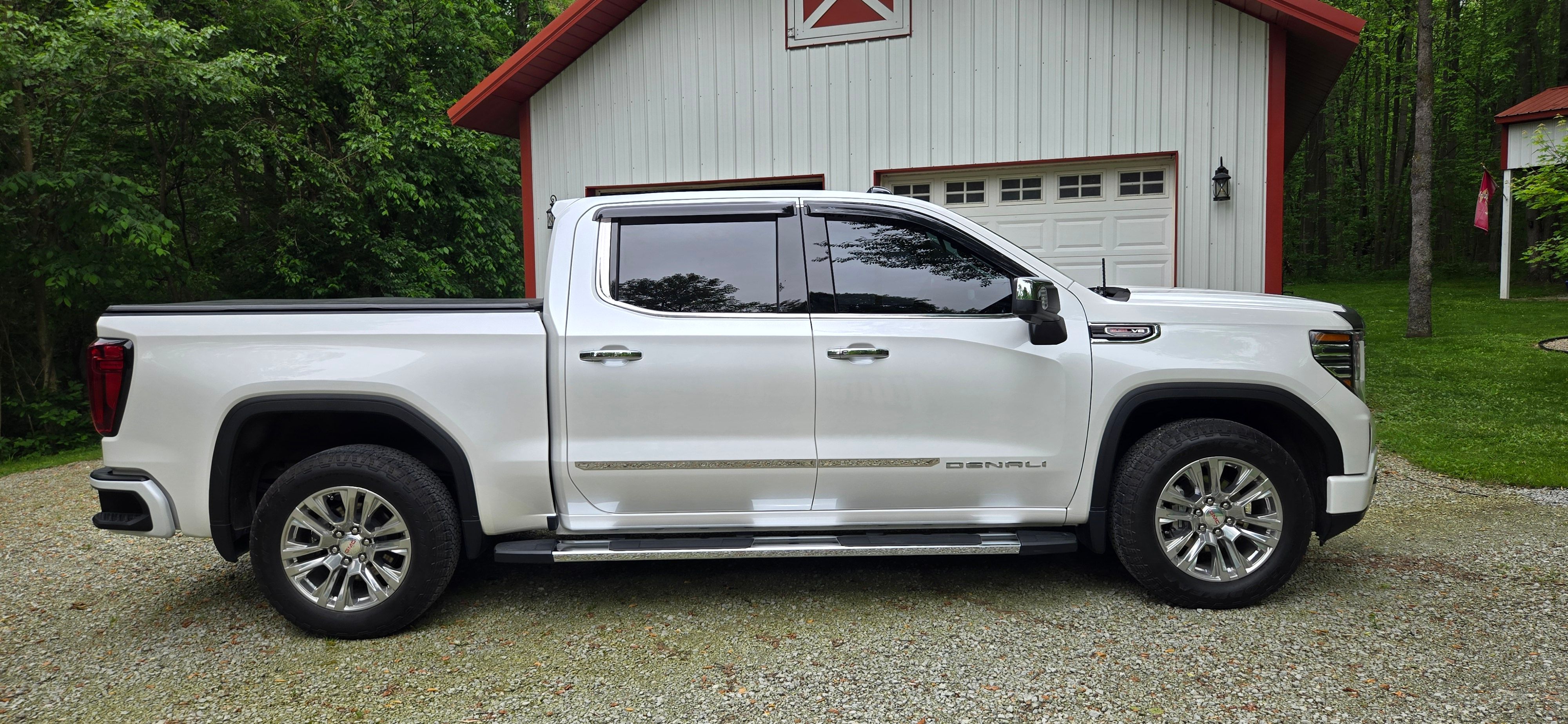 Used 2023 GMC Sierra 1500 Denali AWD/4WD image 1