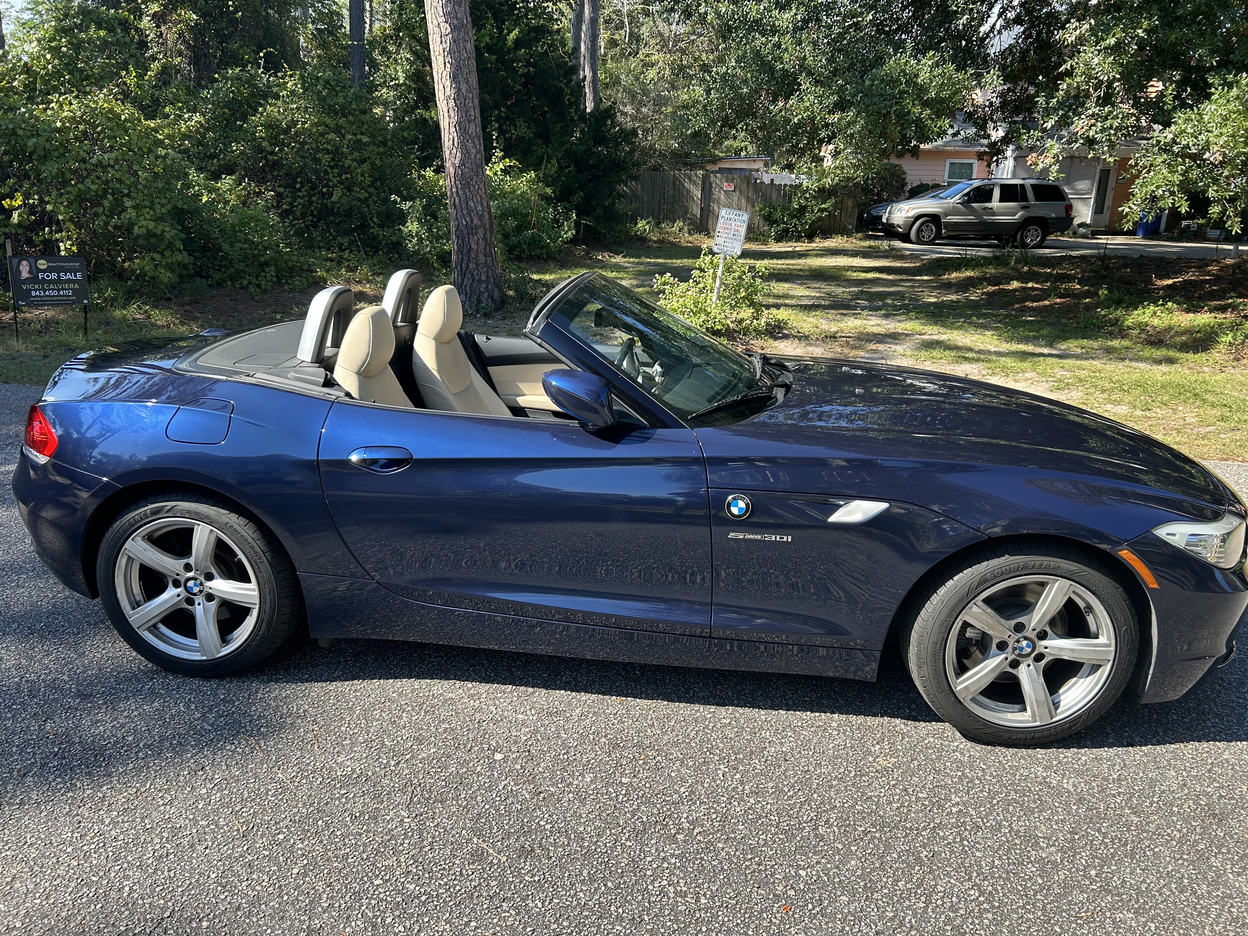 Used 2011 BMW Z4 sDrive30i RWD image 9