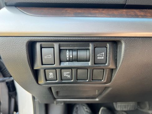 Used 2015 Subaru Outback 2.5i Limited AWD/4WD image 16