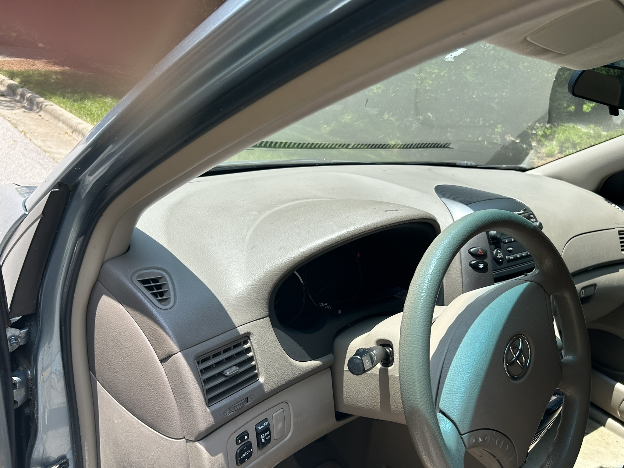 Used 2009 Toyota Sienna LE FWD image 8
