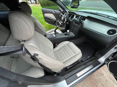 Used 2012 Ford Mustang GT Premium w/ Security Pkg image 12