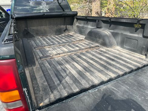Used 2002 Chevrolet Silverado 2500 4x4 Crew Cab image 4