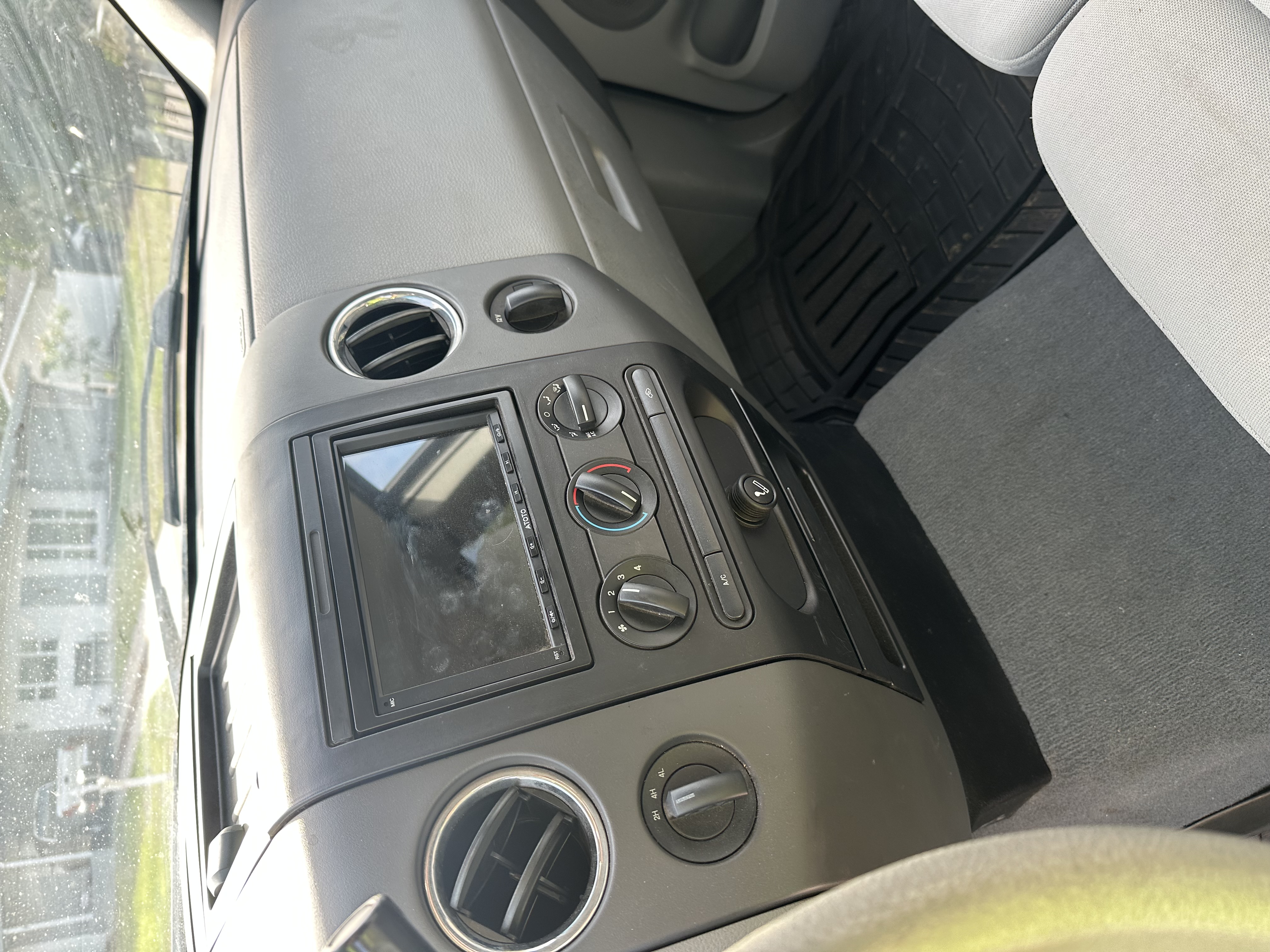 Used 2007 Ford F150 XLT AWD/4WD image 11