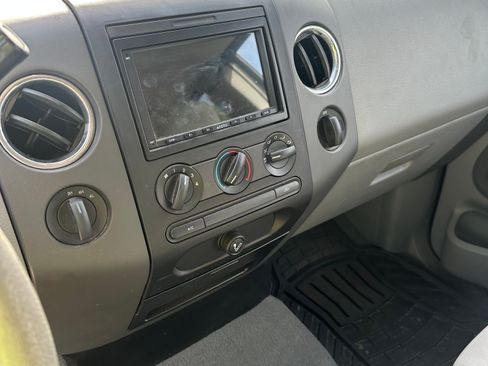 Used 2007 Ford F150 XLT AWD/4WD image 11