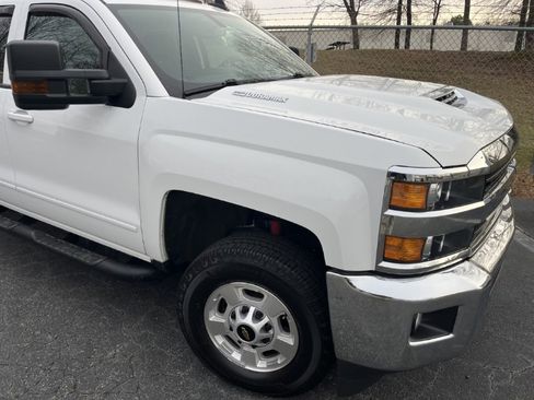 Used 2019 Chevrolet Silverado 2500 LT w/ LT Convenience Package AWD/4WD image 26
