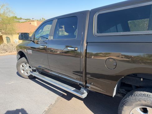 Used 2014 RAM 2500 SLT w/ Luxury Group AWD/4WD image 11