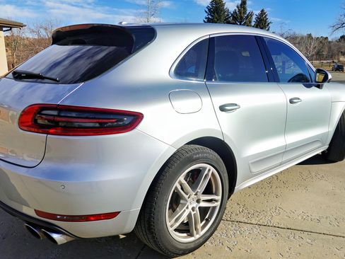 Used 2017 Porsche Macan Turbo image 1