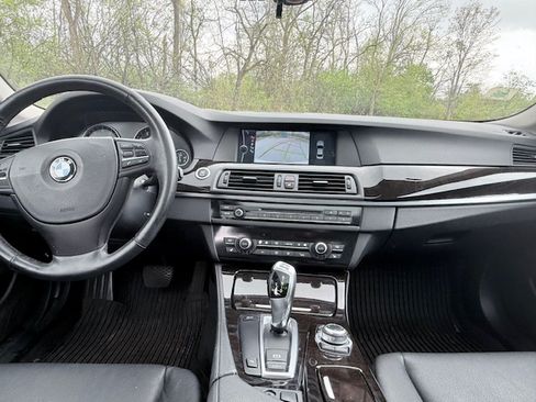 Used 2011 BMW 528i Sedan RWD image 14