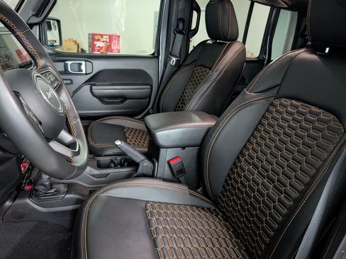 Used 2024 Jeep Gladiator Mojave image 10