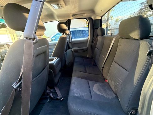 Used 2010 GMC Sierra 2500 W/T AWD/4WD image 11