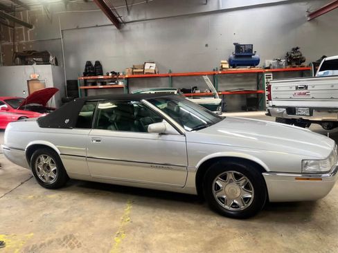 Used 1999 Cadillac Eldorado w/ Comfort/Convenience Pkg FWD image 10