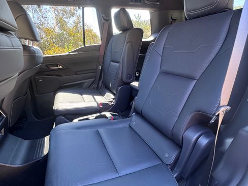 Used 2025 Lexus GX 550 w/ Cold Area Package AWD/4WD image 9