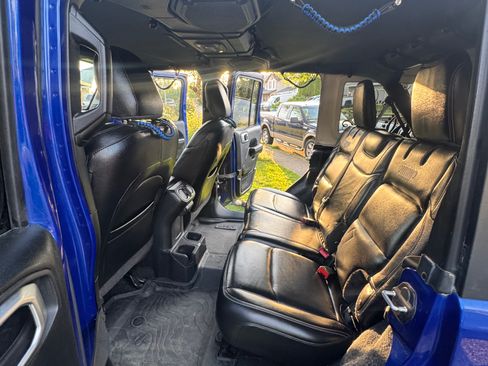 Used 2019 Jeep Wrangler Unlimited Sport S AWD/4WD image 12